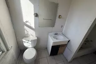 1435 W Rockland St, Philadelphia, PA 19141 - Photo 12
