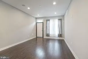 1939 S 6th St, Philadelphia, PA 19148 - Photo 6