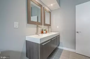 1939 S 6th St, Philadelphia, PA 19148 - Photo 16