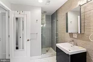 1831 Manton St, Philadelphia, PA 19146 - Photo 14