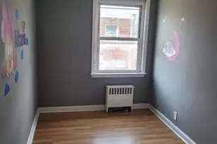 1303 Stirling St, Philadelphia, PA 19111 - Photo 4