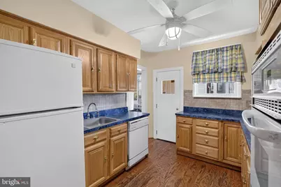 6016 Cobbs Creek Parkway, Philadelphia, PA 19143 - Photo 12