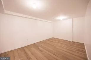 711 W Thompson St, Philadelphia, PA 19122 - Photo 8