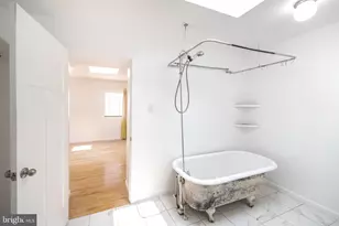 711 W Thompson St, Philadelphia, PA 19122 - Photo 12