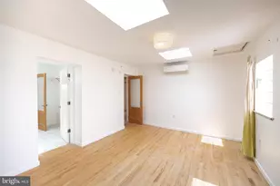 711 W Thompson St, Philadelphia, PA 19122 - Photo 16