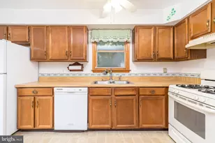 1119 Napier St, Philadelphia, PA 19116 - Photo 16