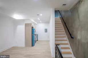 55 W Seymour St, Philadelphia, PA 19144 - Photo 16