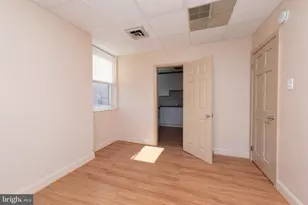 1317 Wolf St, Philadelphia, PA 19148 - Photo 4