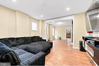 2122 W Spencer Avenue, Philadelphia, PA 19138 - Photo 2