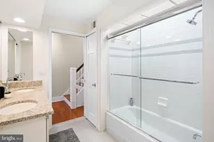 337 S Hicks St, Philadelphia, PA 19102 - Photo 24