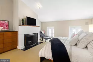 337 S Hicks St, Philadelphia, PA 19102 - Photo 30