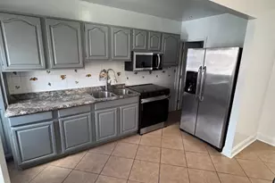 4653 Shelbourne St, Philadelphia, PA 19124 - Photo 8