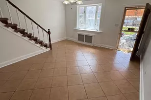 4653 Shelbourne St, Philadelphia, PA 19124 - Photo 4