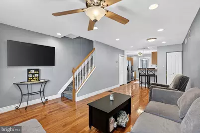 2907 S Sydenham Street, Philadelphia, PA 19145 - Photo 2