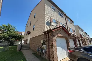 13020 Blakeslee Dr, Philadelphia, PA 19116 - Photo 2