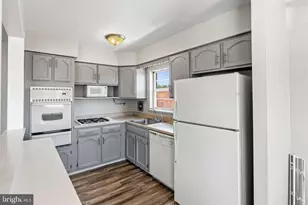 3980 Carteret Dr, Philadelphia, PA 19114 - Photo 4