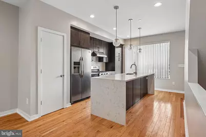 717 Fairmount Avenue, Philadelphia, PA 19123 - Photo 6