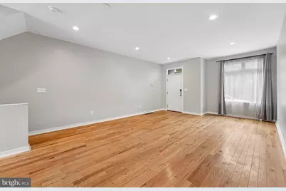 717 Fairmount Avenue, Philadelphia, PA 19123 - Photo 4