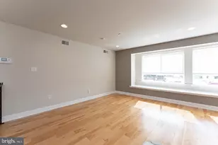 325 E Allen St, Philadelphia, PA 19125 - Photo 12