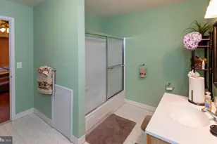 9200 Blue Grass Rd, Philadelphia, PA 19114 - Photo 24