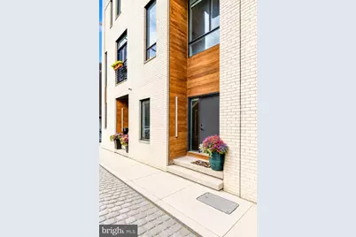 447 Wallace Street, Philadelphia, PA 19123 - Photo 2