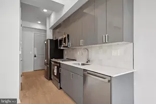 225 N 12th St, Philadelphia, PA 19107 - Photo 10