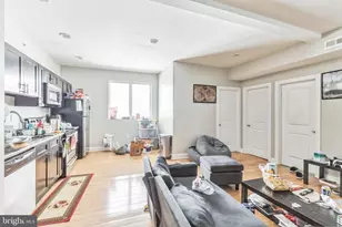 333 N 40th St, Philadelphia, PA 19104 - Photo 2