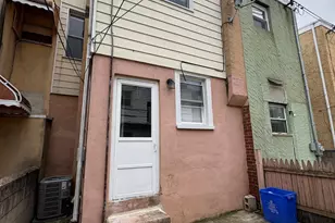 2524 S Darien St, Philadelphia, PA 19148 - Photo 2