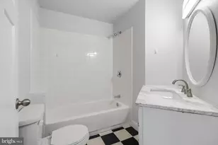 651 N 33rd St, Philadelphia, PA 19104 - Photo 28