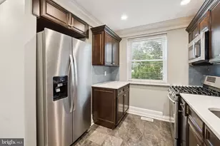 1034 E Slocum St, Philadelphia, PA 19150 - Photo 8