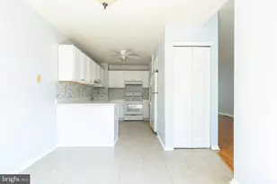 307 Thyme Ln, Philadelphia, PA 19128 - Photo 8