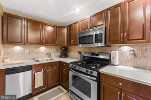 7334 Woodcrest Ave, Philadelphia, PA 19151 - Photo 10