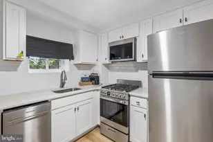 110 Pollard St, Philadelphia, PA 19123 - Photo 16