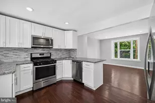3 Lothian Pl, Philadelphia, PA 19128 - Photo 26