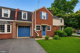 3 Lothian Pl, Philadelphia, PA 19128 - Photo 2