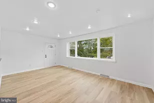 9960 Woodfern Rd, Philadelphia, PA 19115 - Photo 2