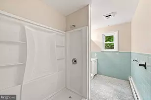 1035 W Allens Ln, Philadelphia, PA 19119 - Photo 18