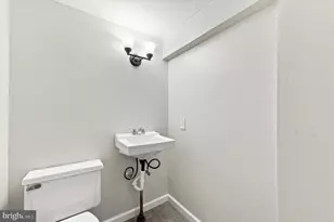 1035 W Allens Ln, Philadelphia, PA 19119 - Photo 24