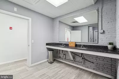 813 N 5th Street, Philadelphia, PA 19123 - Photo 32