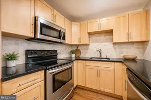 205 Cuthbert St, Philadelphia, PA 19106 - Photo 8