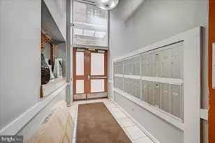 205 Cuthbert St, Philadelphia, PA 19106 - Photo 30