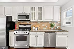 1509 Christian St, Philadelphia, PA 19146 - Photo 4