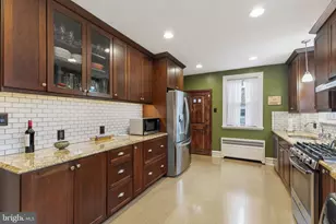 413 E Allens Ln, Philadelphia, PA 19119 - Photo 18