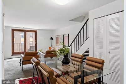 15 Hamilton Circle, Philadelphia, PA 19130 - Photo 4