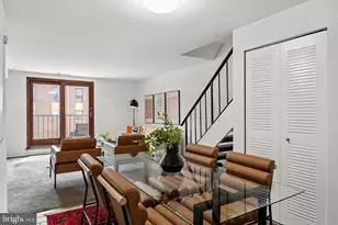 15 Hamilton Cir, Philadelphia, PA 19130 - Photo 4