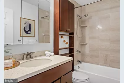 15 Hamilton Circle, Philadelphia, PA 19130 - Photo 16