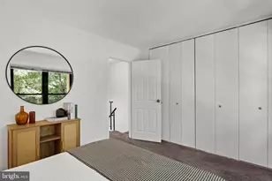15 Hamilton Cir, Philadelphia, PA 19130 - Photo 18