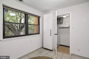 15 Hamilton Cir, Philadelphia, PA 19130 - Photo 20