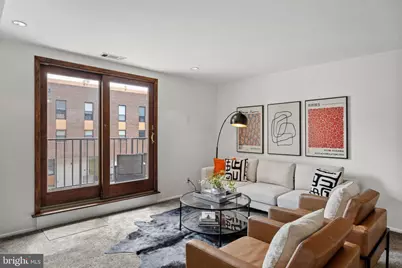 15 Hamilton Circle, Philadelphia, PA 19130 - Photo 2