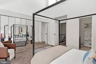 15 Hamilton Cir, Philadelphia, PA 19130 - Photo 12
